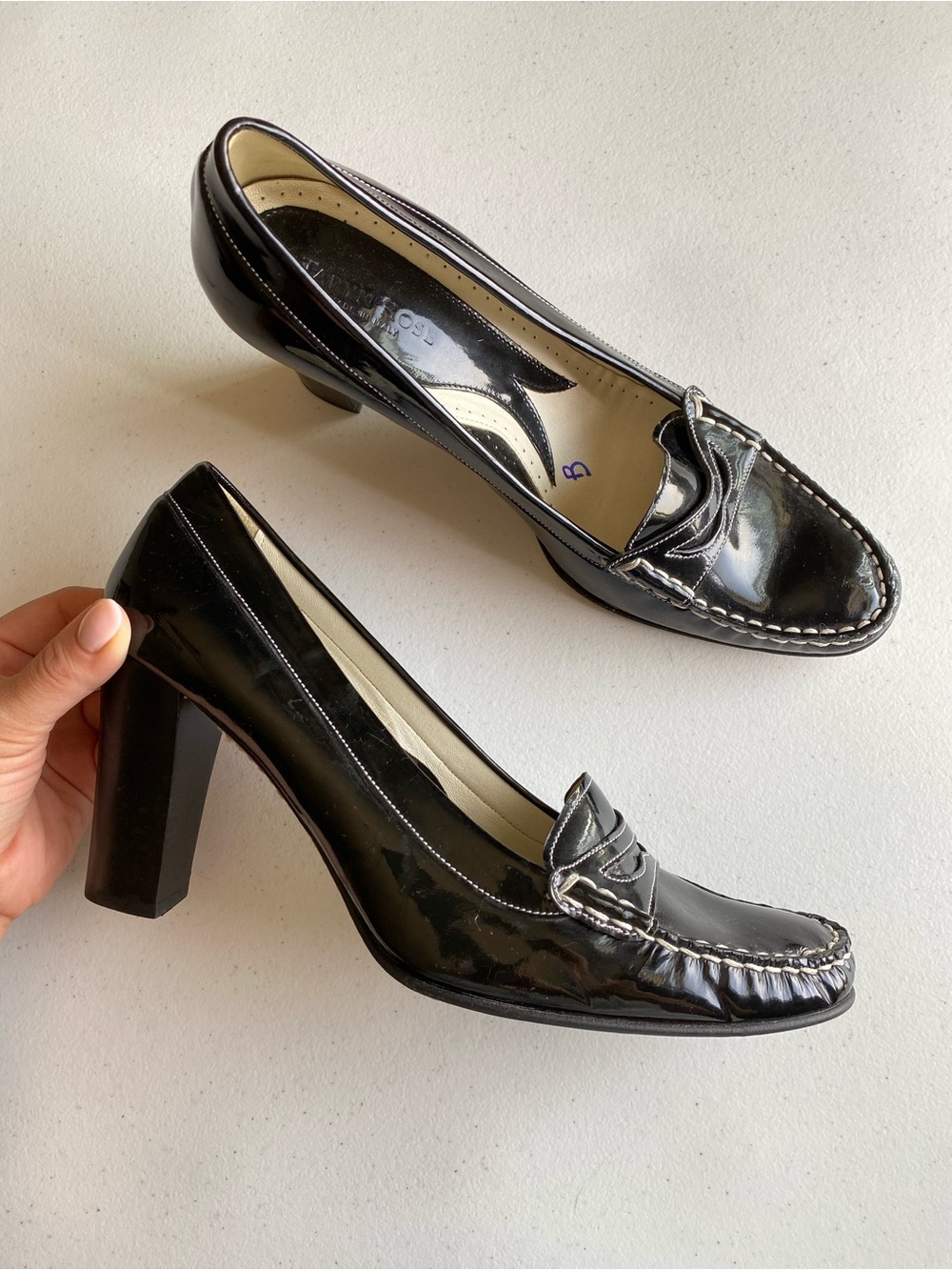 Taryn Rose Size 41.5 Black Patent Leather Almond Toe Loafer Slip-on Stacked Heel